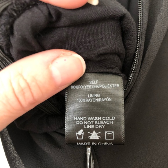 Evereve- Ruffle sleeve Jumpsuit - Picture 7 of 7